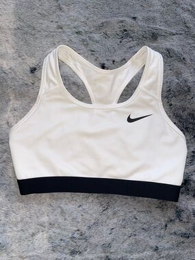 Nike dri fit sports bra women’s M medium white gym workout top activewear bra
